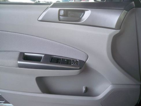 Used 2011 Subaru Forester 2.5X w/ Alloy Wheel Value Pkg image 14