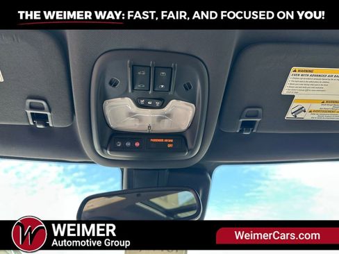 Used 2021 Chevrolet TrailBlazer RS w/ Sun and Liftgate Package AWD/4WD image 17