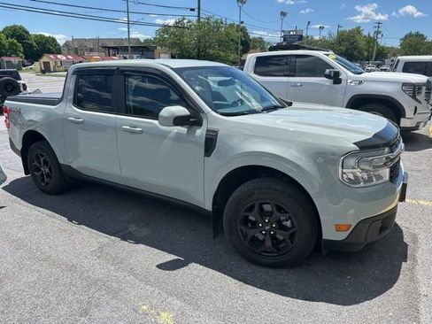 Used 2022 Ford Maverick Lariat w/ Lariat Luxury Package AWD/4WD image 2