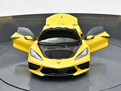 Used 2025 Chevrolet Corvette Stingray Convertible w/ 1LT image 42