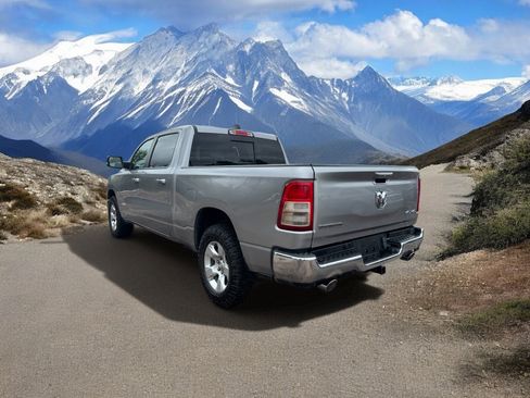 Used 2022 RAM 1500 Big Horn AWD/4WD image 3