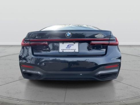 Used 2022 BMW 750i xDrive w/ Executive Package AWD/4WD image 9