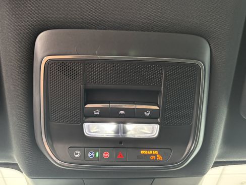 Used 2024 Chevrolet Blazer EV RS RWD image 17