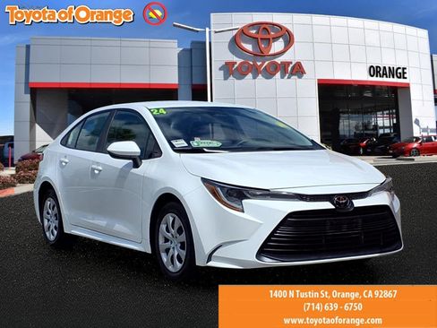 Used 2024 Toyota Corolla LE FWD image 1