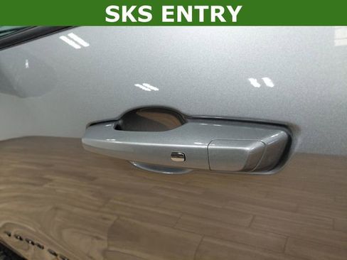 Used 2026 Chevrolet Traverse Z71 image 13