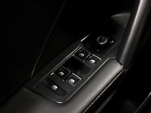 Used 2024 Volkswagen Tiguan SE FWD image 26