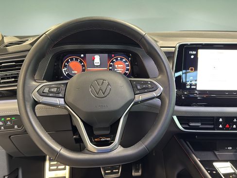Used 2024 Volkswagen Atlas Peak Edition SEL AWD/4WD image 23