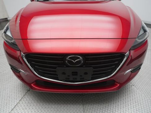 Used 2018 MAZDA MAZDA3 Grand Touring w/ Premium Equipment Package image 19