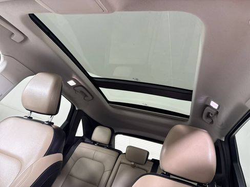 Used 2021 Ford Escape SEL FWD image 19