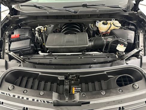 Used 2024 Chevrolet Suburban RST w/ Luxury Package AWD/4WD image 38