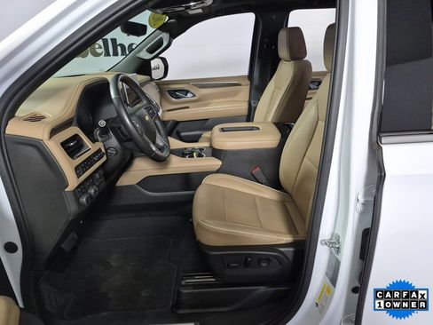 Used 2021 Chevrolet Tahoe Premier w/ Premium Package image 9