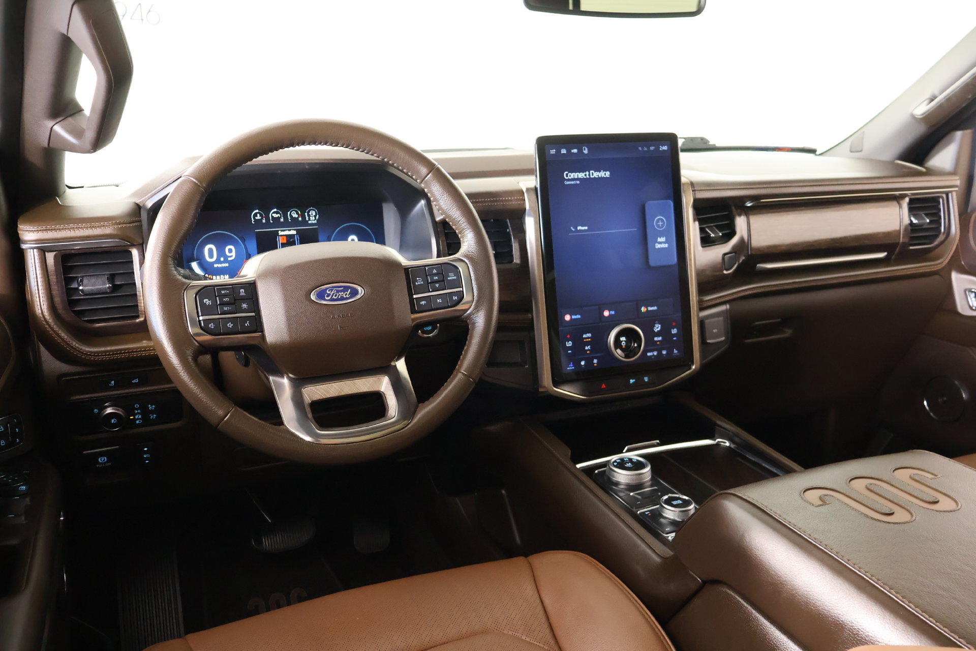 Used 2022 Ford Expedition King Ranch AWD/4WD image 2