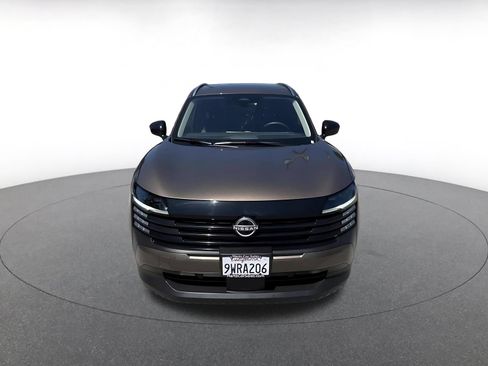 Used 2026 Nissan Kicks SV w/ Cold Weather Package FWD image 4