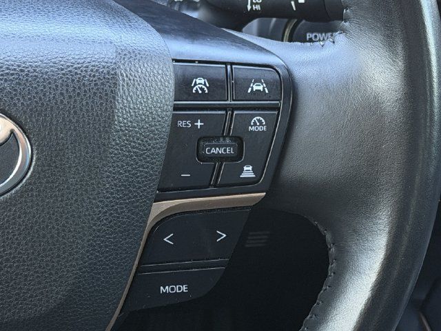Used 2023 Toyota Crown AWD/4WD image 13