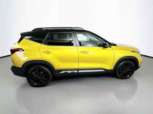 Certified 2023 Kia Seltos Nightfall Edition image 8