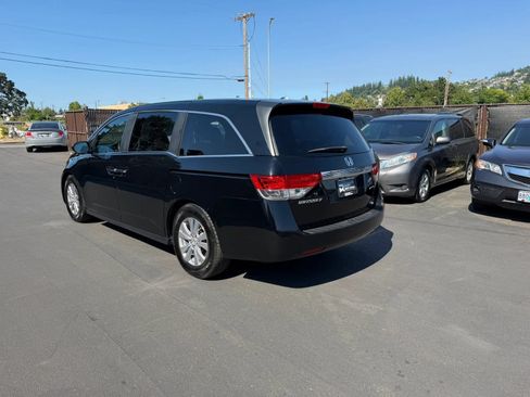 Used 2017 Honda Odyssey SE image 6