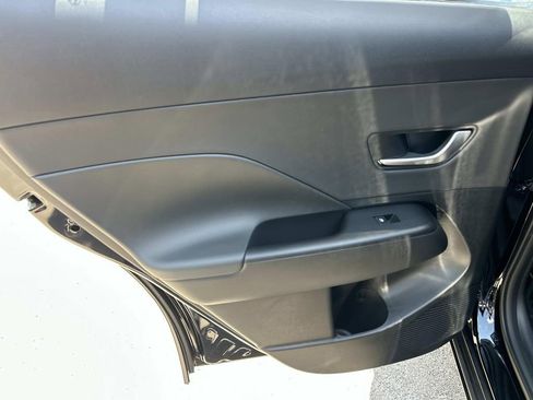 New 2026 Hyundai Kona Limited FWD image 18