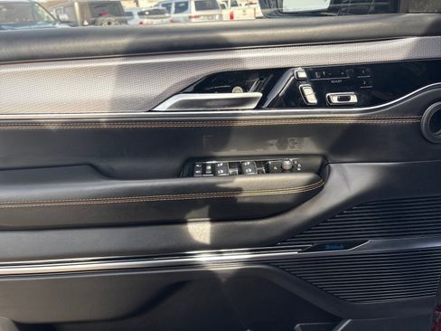 Used 2022 Jeep Grand Wagoneer Series III w/ Rear Seat Video Group 1 image 18