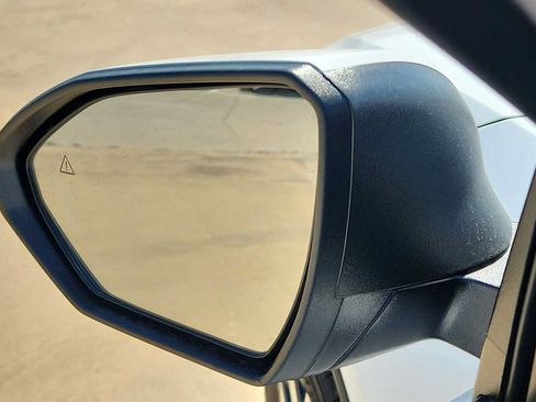 Used 2025 Hyundai Santa Cruz SE FWD image 20