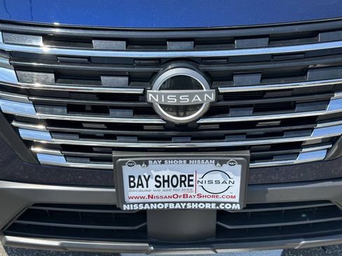 Certified 2025 Nissan Rogue SV AWD/4WD image 17