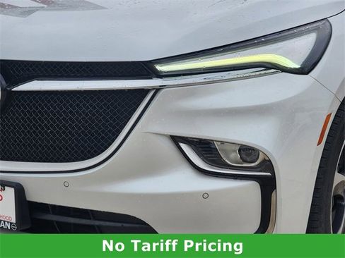 Used 2022 Buick Enclave Essence w/ Sport Touring Edition image 6