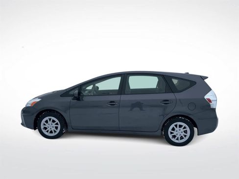 Used 2014 Toyota Prius V Three image 5