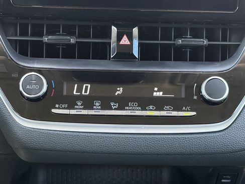 Certified 2024 Toyota Corolla LE FWD image 14