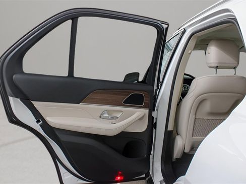 Used 2024 Mercedes-Benz GLE 350 4MATIC image 12