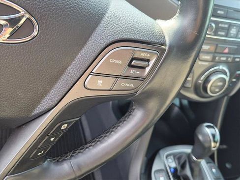 Used 2018 Hyundai Santa Fe Limited FWD image 16