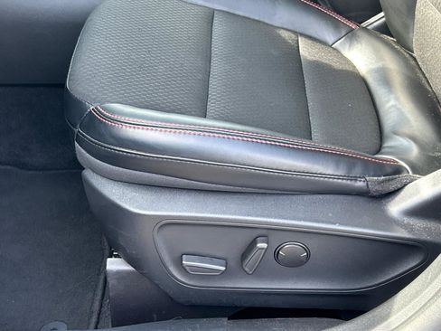 Used 2025 Ford Escape ST-Line FWD image 14