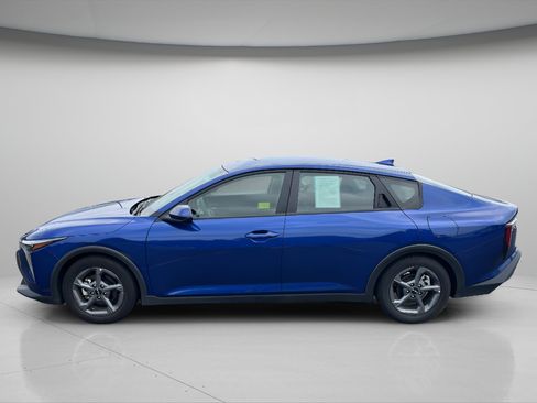 Used 2025 Kia K4 FWD image 2