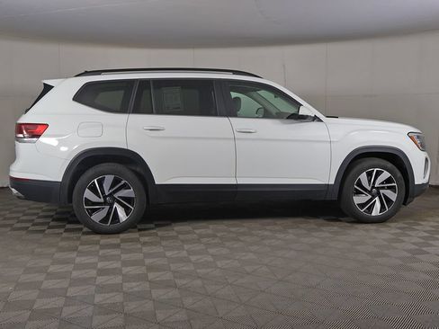 Used 2025 Volkswagen Atlas SE AWD/4WD image 19