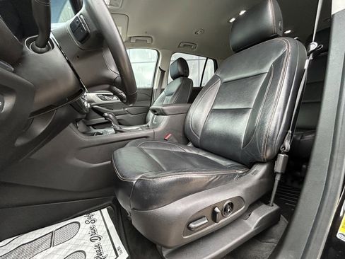 Used 2019 Chevrolet Traverse LT image 11