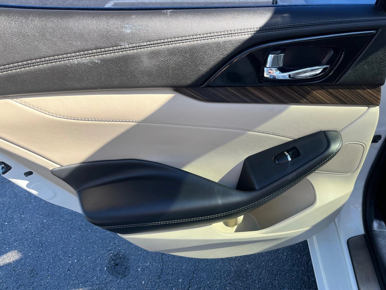 Used 2016 Nissan Maxima Platinum FWD image 43