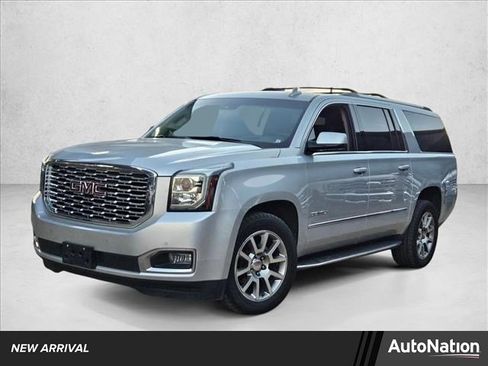 Used 2019 GMC Yukon XL Denali image 1