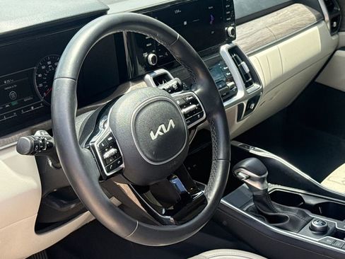 Used 2023 Kia Sorento EX FWD image 15