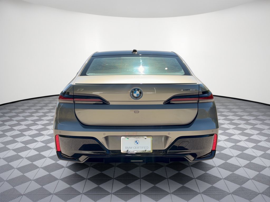Certified 2024 BMW i7 xDrive60 w/ Executive Package AWD/4WD image 11