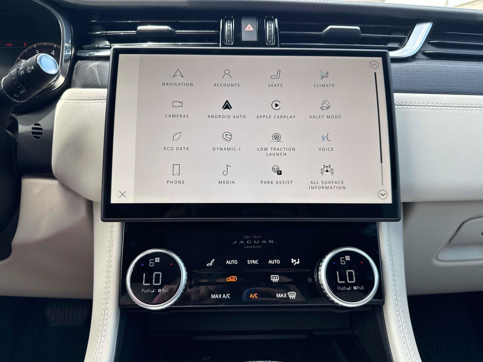 New 2026 Jaguar F-PACE R-Dynamic S AWD/4WD image 11