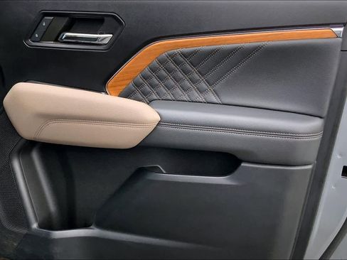 Used 2023 GMC Canyon Denali image 22