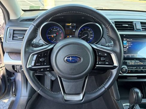 Used 2018 Subaru Outback 3.6R Limited AWD/4WD image 9