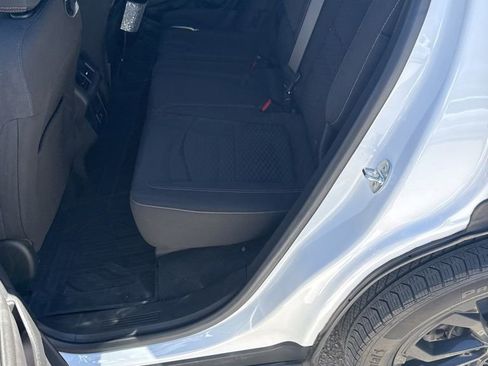 Used 2021 GMC Terrain SLE w/ Driver Convenience Package image 6