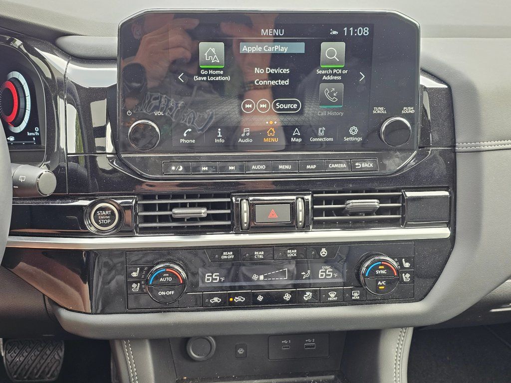 Used 2024 Nissan Pathfinder Platinum AWD/4WD image 13