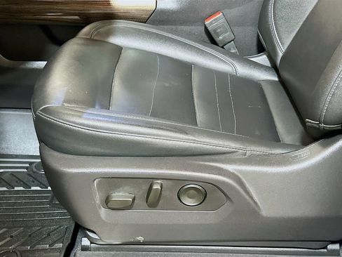 Used 2025 Chevrolet Silverado 1500 LT Trail Boss w/ LT Trail Boss Premium Package AWD/4WD image 18