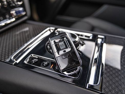 Used 2022 Rolls-Royce Ghost Black Badge image 40