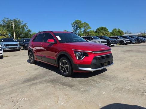 New 2026 Kia Niro EX FWD image 2