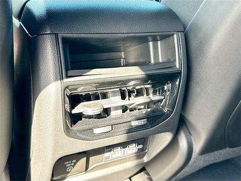 Used 2023 Jeep Grand Cherokee Altitude image 23