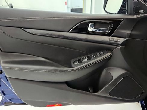Used 2023 Nissan Maxima Platinum w/ Sport Mat Group FWD image 22