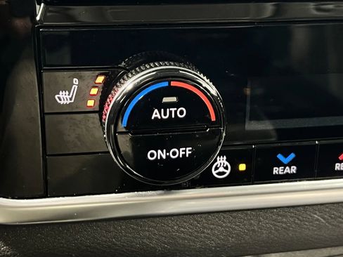 Used 2021 Nissan Rogue Platinum image 47