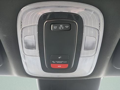 Certified 2025 Hyundai Elantra SEL FWD image 18