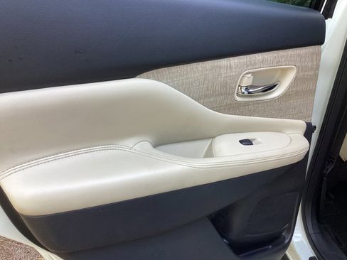 Used 2023 Nissan Murano SV image 13